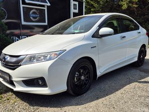 Honda Grace Hybrid Automatic 2015 - Image 4