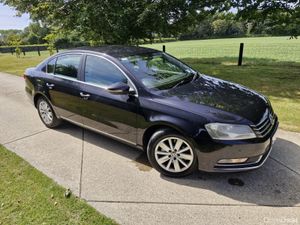 13 Volkswagen Passat Comfortline 2.0 TDi DSG Auto - Image 2