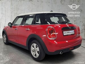Mini Cooper 5-Door Cooper Classic - Image 2