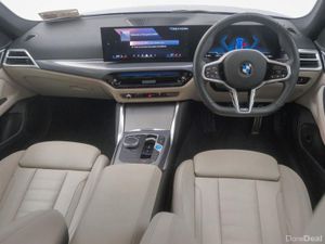 BMW i4 eDrive35 M Sport - Image 4