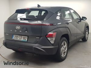 Hyundai KONA 1.6 HYBRID Signature Auto - Image 2