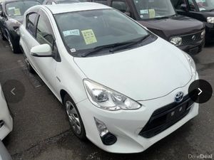 🔵 Toyota Aqua 1.5 Petrol Hybrid Automatic Low Km - Image 2