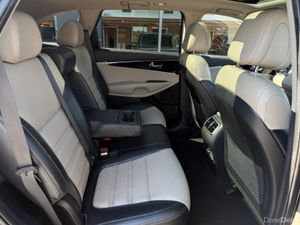 Kia Sorento Platinum 5DR - Image 3
