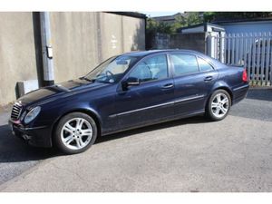 Mercedes-Benz E-Class CDI A/T 4DR - Image 2