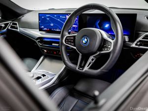 BMW i4 eDrive 35 MSport 70kWh 280HP - Image 3