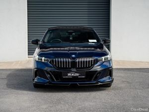 BMW 5-Series 530E M SPORT Pan roof + COMFORT Pack - Image 2