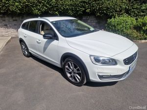 VOLVO V60 / 2015 / 2.0 DIESEL / AUTOMATIC - Image 3