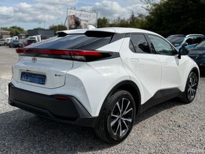 2025 Toyota C-HR 1.8 HYBRID HEV SPORT AUTO - Image 3