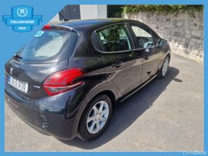 Peugeot 208 / 2016 / 1.2 PETROL / MANUAL - Image 3