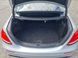 Mercedes-Benz E-Class 2019 - Image 4