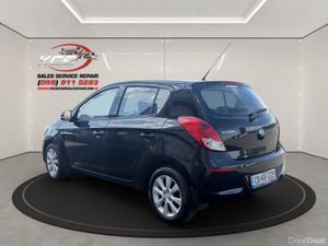 2013 Hyundai i20 - Automatic - Premium Model - Image 3