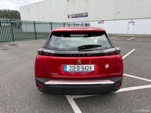 Peugeot 2008 FULL EV , ACTIVE MODEL, 50 KWH , 136 - Image 4