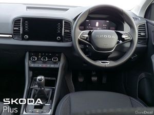 Skoda Karoq SELECTION 2.0TDI 115HP EX DEMO MASSIVE - Image 2