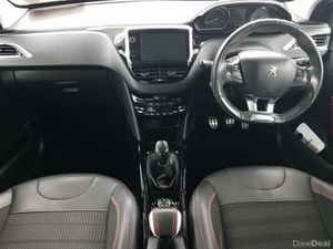 Peugeot 2008 1.5 BlueHDi 100bhp GT Line - Image 4