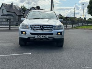 ABSOLUTELY IMMACULATE MERCEDES ML280 - Image 2
