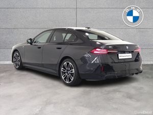 BMW i5 eDrive40 M Sport Saloon - Image 3