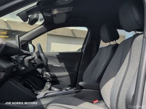 Peugeot 2008 ALLURE 1.2 PURETECH MY23 - Image 4