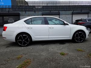 191 SKODA OCTAVIA New NCT Warranty AS NEW CAR - Image 4