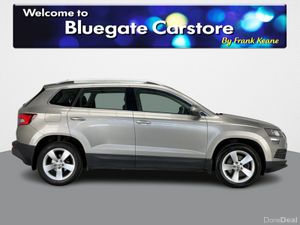 Skoda Karoq AMBITION 1.6 TDI 116HP**BLACK CLOTH IN - Image 3