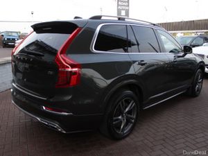 2.0D4 MOMENTUM EDITION 5DR 7 SEATER AUTOMATIC // 1 - Image 4