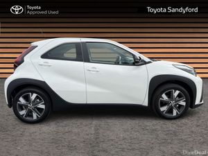 Toyota Aygo X HEV PULSE 4DR - Image 3