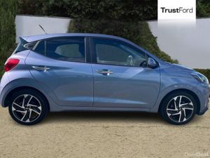 Hyundai i10 1.0 MPi Premium 5dr **HEATED FRONT SEA - Image 3