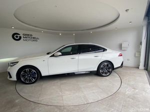 BMW i5 250kW eDrive40 M Sport 84kWh 4dr Auto - Image 4