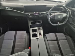 Opel Grandland 1.2 Hybrid 145PS GS - Image 4