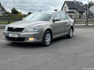 ABSOLUTELY STUNNING 2012 1.6 TDI TAX AND NCT - Image 3