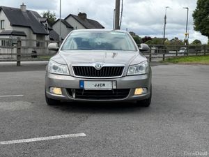 ABSOLUTELY STUNNING 2012 1.6 TDI TAX AND NCT - Image 2