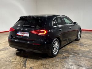 Mercedes-Benz A-Class 1.3 AUTOMATIC A180 STYLE EDI - Image 4