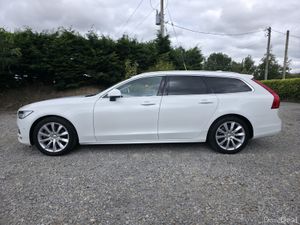 2020 Volvo V90 D4 Momentum - Image 2