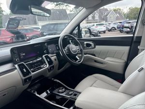 Kia Sorento K3 5P 5DR AUTO - Image 4