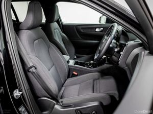 Volvo XC40 Recharge Plus 69kWh 230HP - Image 3
