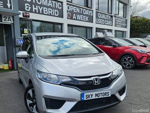 2017 Honda Fit 1.5 Auto 31k Km only - Image 3