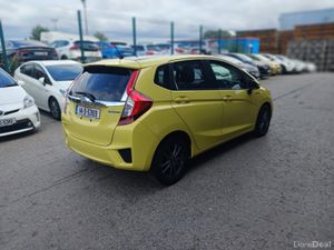 2014 Honda Fit Hybrid Automatic/Leahter Spec - Image 4