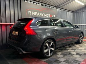 2019 Volvo V60 D2 (120hp) R-Design  Manual - Image 3