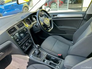 Volkswagen Golf TRENDLINE 1.0 TSI MANUAL 6SPEED FW - Image 3