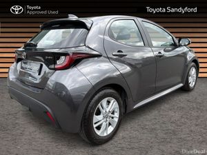 Toyota Yaris HYBRID LUNA // REAR CAMERA // TOYOTA - Image 2