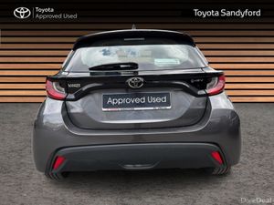 Toyota Yaris HYBRID LUNA // REAR CAMERA // TOYOTA - Image 4