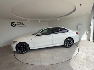 BMW 3-Series 330e 22.3 kWh M Sport 4dr Step Auto - Image 4