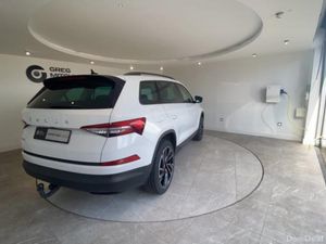 Skoda Kodiaq 2.0 TDI SE Drive 5dr DSG [7 Seat] - Image 4