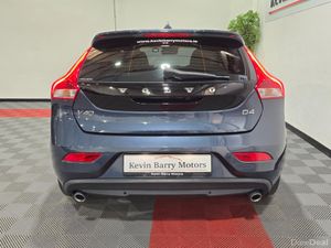 Volvo V40 2.0 D4 MOMENTUM 190BHP AUTOMATIC **ADAPT - Image 3