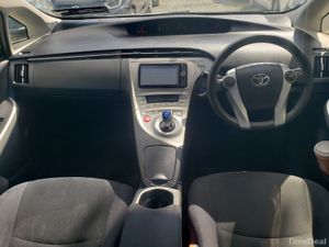 Toyota Prius 2014 - Image 2