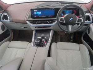 BMW XM 50e - Image 4