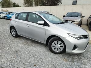 2015 Toyota Auris 1.3 petrol terra - Image 2