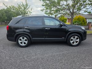 Kia Sorento 2.2 diesel 4wd ( new NCT and TAXED - Image 3