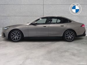 BMW 5-Series 530e M Sport Saloon - Image 4