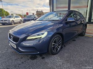 Volvo V40 D3 MOM ED 5DR Auto - Image 2
