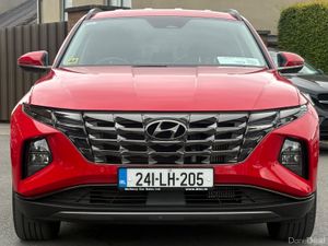 241 Hyundai Tucson Executive Plus 1.6D *Low Kils* - Image 2